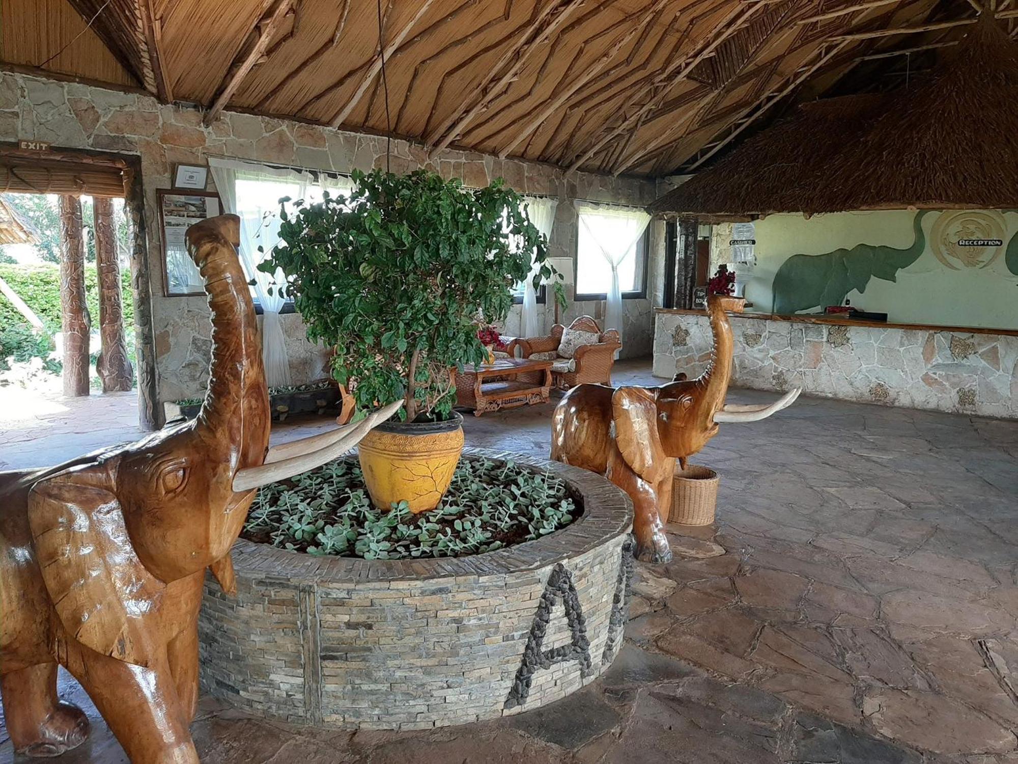 Aa Lodge Амбоселі Екстер'єр фото
